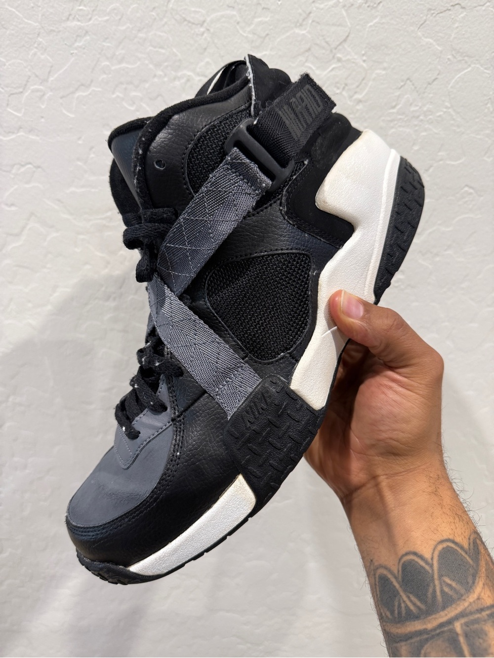 Nike Air Raid Retro 2014 Black Grey White Men’s Size 13 Pre-Owned 642330-002